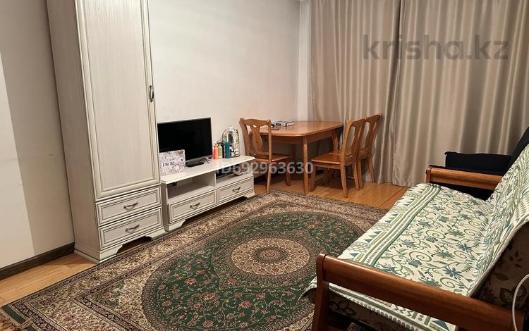 2-комнатная квартира, 60 м², 3/4 этаж помесячно, мкр Коктем-3 8