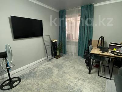 2-комнатная квартира · 60 м² · 8/10 этаж, Нажимеденова 37 за 30 млн ₸ в Астане, Сарайшык р-н