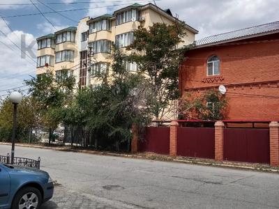 4-комнатная квартира · 185 м² · 4/5 этаж, мкр Центральный, О. Атамбаева 20 за 45 млн 〒 в Атырау