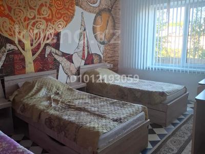 Дом · 2 комнаты · 150 м², мкр Наурыз , улица Байыркум 66 — Уг. ул. Мынжылкы за 50 000 〒 в Шымкенте, Туран р-н