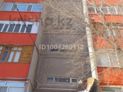Пәтерлер в Улытау обл.: 4-бөлмелі пәтер · 100 м² · 9/9 қабат, Гагарина — Поворот алашахана, бағасы: 200 000 〒 4-бөлмелі пәтер · 100 м² · 9/9 қабат, Гагарина — Поворот алашахана, бағасы: 200 000 〒 в Жезказгане