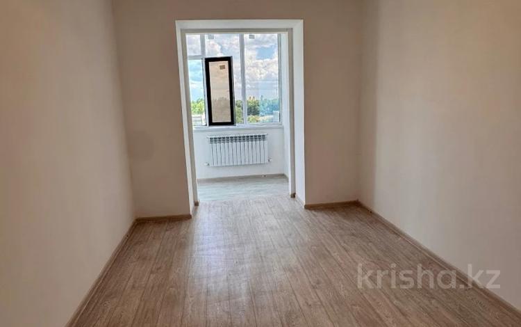 2-комнатная квартира · 64.6 м² · 4/5 этаж, Кеменгер за 24.3 млн ₸ в Уральске — фото 2