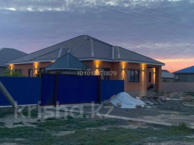 Отдельный дом · 6 комнат · 200 м² · 8 сот., мкр Жулдыз-3, Алим Бактыбаева за 65 млн ₸ в Атырау