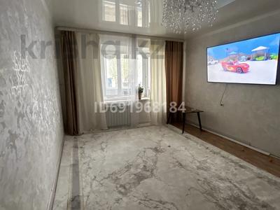 2-комнатная квартира · 56 м² · 1/5 этаж, Байтурсынова 14 — 4 мкр за 7.2 млн ₸ в Алге
