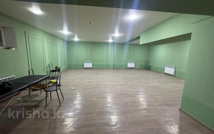 Еркін, кеңселер, дүкендер мен бутиктер, қоймалар, қоғамдық тамақтану орны, сұлулық салондары, фитнес және спорт, білім орталықтары, ойын-сауық, конференц-залдар, кабинеттер және жұмыс орындары, студиялар · 185 м², бағасы: 780 000 〒 в Алматы, Наурызбайский р-н — фото 2