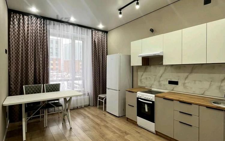 1-комнатная квартира · 40 м² · 2/12 этаж, Альфараби 7/2 за 200 000 〒 в Астане, Есильский р-н — фото 2