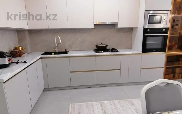 3-комнатная квартира · 108.8 м² · 7/10 этаж, Алии Молдагуловой за 56.5 млн ₸ в Актобе — фото 6