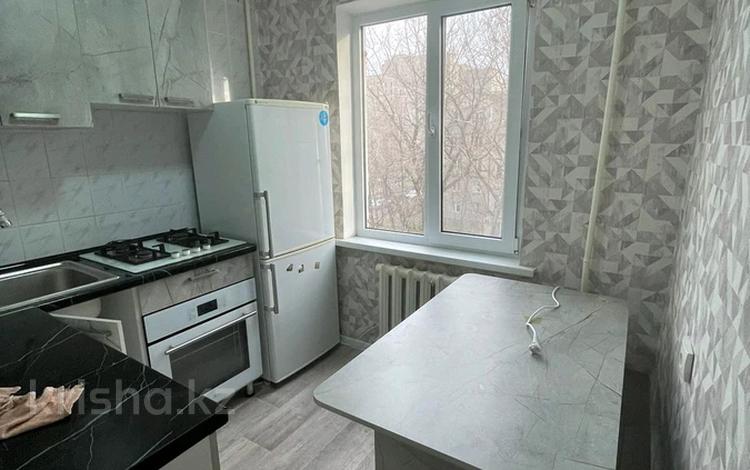 2-комнатная квартира, 43 м², 4/5 этаж, мкр Аксай-2 за 26.5 млн 〒 в Алматы, Ауэзовский р-н — фото 2