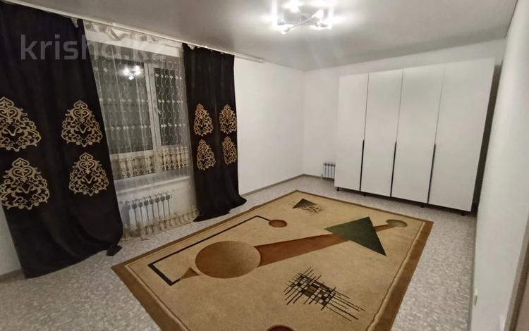 2-комнатная квартира · 60 м² · 2/5 этаж, 016-й учетный квартал 9190 за 200 000 ₸ в Косшы — фото 2