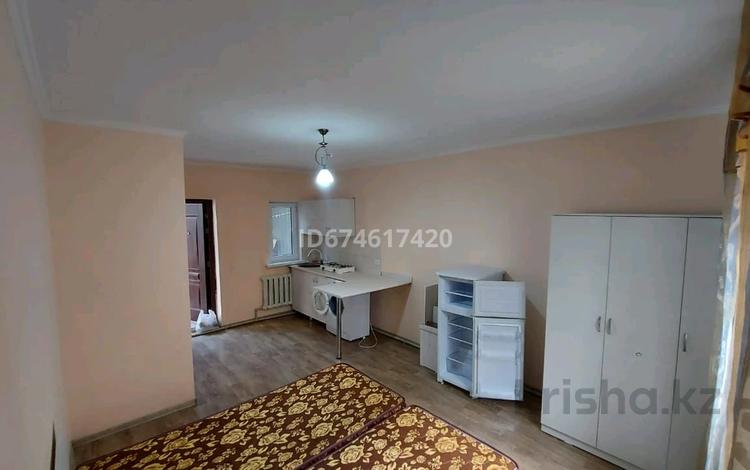 1-бөлмелі пәтер · 19 м² · 1/2 қабат, Яблочкова 39 — Туринская, бағасы: 110 000 ₸ в Алматы, Жетысуский р-н — фото 2