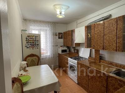 3-комнатная квартира · 64 м² · 2/5 этаж, республика 4 за 32 млн ₸ в Астане, р-н Байконур