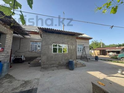 Отдельный дом · 3 комнаты · 68 м² · , Ешанбау 75 — Үй мектепке жақын за 10 млн ₸ в Сарыагаш