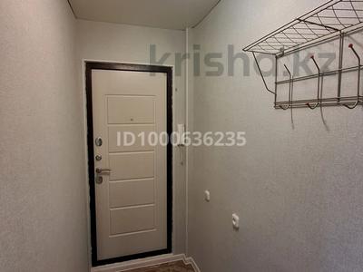3-бөлмелі пәтер · 50 м² · 4/5 қабат, мкр Строитель 6, бағасы: 145 000 ₸ в Уральске