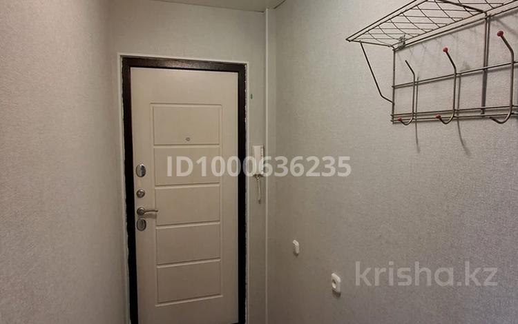 3-комнатная квартира · 50 м² · 4/5 этаж, мкр Строитель 6 за 145 000 ₸ в Уральске — фото 2