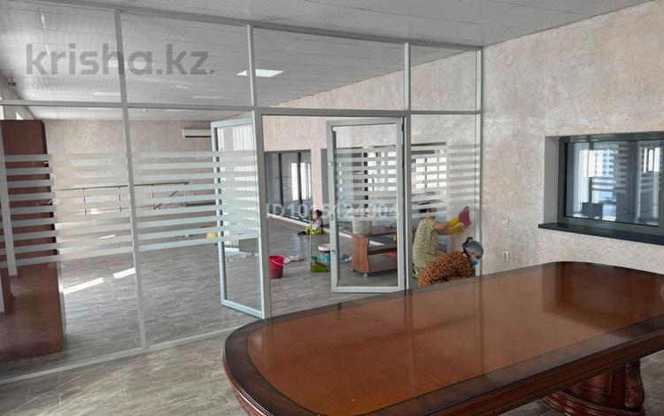 Свободное назначение, офисы, склады · 1500 м² за 2.5 млн ₸ в Шымкенте, Каратауский р-н — фото 2