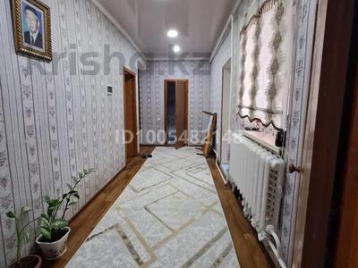 Отдельный дом · 3 комнаты · 150 м² · 10 сот., Мерей шағын ауданы 4-70 — Рахат 4-70көше за 10 млн 〒 в Жанаозен