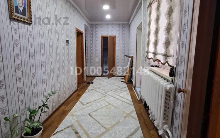 Отдельный дом · 3 комнаты · 150 м² · 10 сот., Мерей шағын ауданы 4-70 — Рахат 4-70көше за 10 млн 〒 в Жанаозен — фото 3