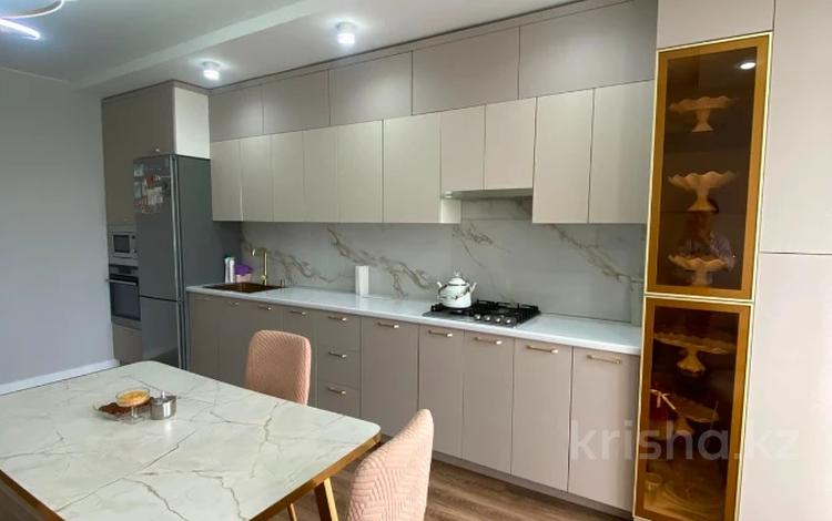 3-комнатная квартира · 97 м² · 4/5 этаж, Новый город, Саздинское лесничество за 43.5 млн ₸ в Актобе — фото 2