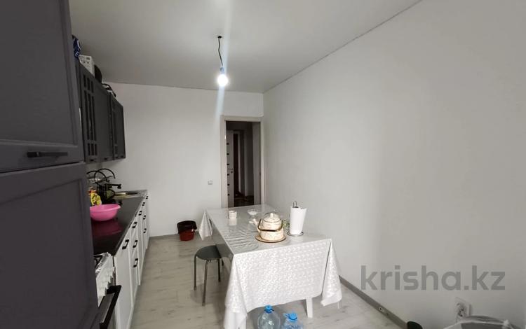 3-комнатная квартира · 74 м² · 9/9 этаж, Булата Мулдашева за 23.7 млн ₸ в Уральске — фото 4