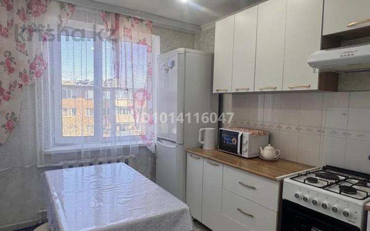3-комнатная квартира · 67.4 м² · 5/9 этаж, Майкудук, 15й микрорайон 26/2 за 16.5 млн ₸ в Караганде, Алихана Бокейханова р-н — фото 2
