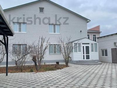 Отдельный дом · 6 комнат · 301 м² · 9 сот., мкр Самал, Ер Косайулы Пыштанай Батыр за 60 млн 〒 в Атырау
