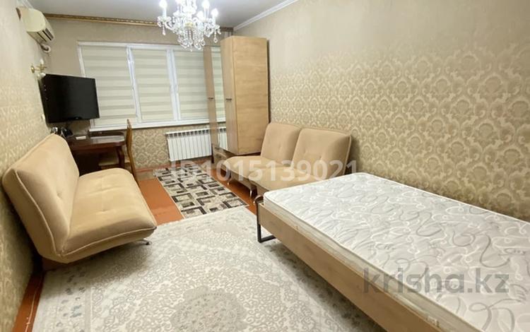 2-бөлмелі пәтер · 50.1 м² · 4/5 қабат, 16-шағынаудан 2 — Напротив Дворец Фосфорников, бағасы: 200 000 ₸ в Шымкенте, Аль-Фарабийский р-н — фото 2