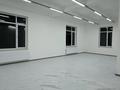 Офисы, магазины и бутики, образование, конференц-залы, кабинеты и рабочие места · 600 м² за 3 500 〒 в Шымкенте, Абайский р-н — фото 8