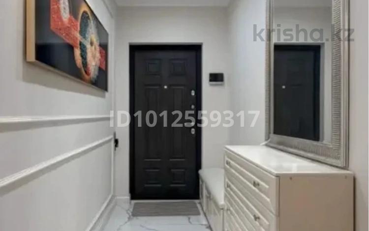 3-комнатная квартира · 120 м² · 3/15 этаж, Наурызбай батыра 50 — Жибек Жолы за 40 000 ₸ в Алматы, Алмалинский р-н — фото 2