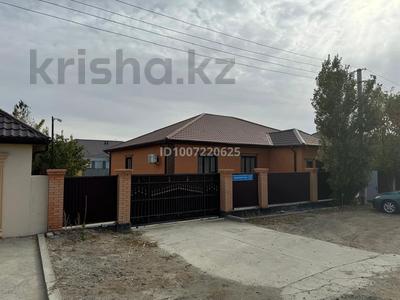 Отдельный дом · 6 комнат · 187 м² · 9 сот., мкр Самал, Хакназар хан 9 за 4.3 млн 〒 в Атырау