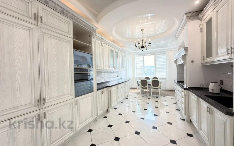3-бөлмелі пәтер · 200 м² · 21 қабат, Аль-Фараби 21 — Квартира с террасой, бағасы: 1.2 млн ₸ в Алматы, Бостандыкский р-н — фото 4