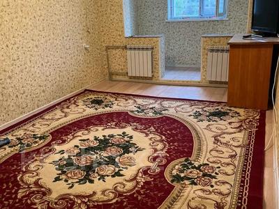 Продажа квартир в Шымкенте: 2-комнатная квартира · 52 м² · 5/5 этаж, 16-й микрорайон, 16-й микрорайон за 18.5 млн 〒 2-комнатная квартира · 52 м² · 5/5 этаж, 16-й микрорайон, 16-й микрорайон за 18.5 млн 〒 в Шымкенте, Аль-Фарабийский р-н