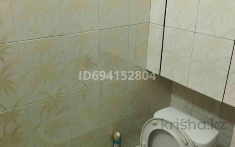 2-комнатная квартира · 60 м² · 5/5 этаж, мкр Жетысу-4 20 за 250 000 ₸ в Алматы, Ауэзовский р-н — фото 2