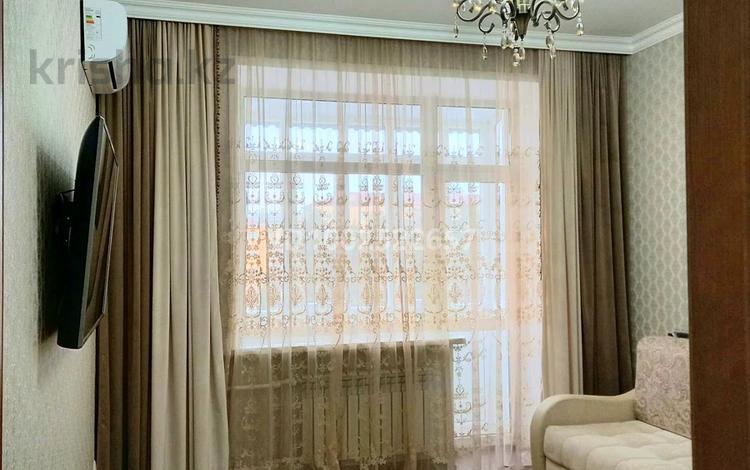 2-бөлмелі пәтер · 60 м² · 3/4 қабат, проспект Бухар Жырау 42 — Цум, тд абзал, центр, центральный парк, бағасы: 50 млн ₸ в Караганде — фото 2