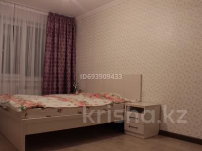 1-комнатная квартира, 33 м², 3/9 этаж помесячно, Камзина 60 за 150 000 〒 в Павлодаре