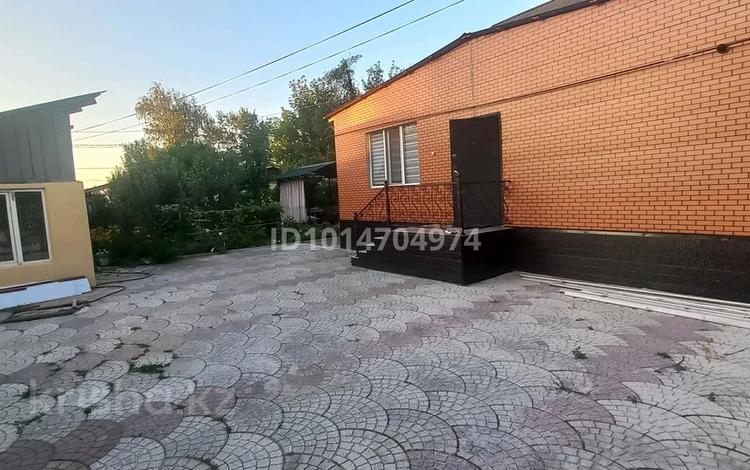 Отдельный дом · 7 комнат · 180 м² · 6.5 сот., Село Қызылкайрат ул Малькейева 47 — Ақжол детский реабилитация . Еламан медцентр за 70 млн ₸ в Алматинской обл., Талгарский р-н — фото 2
