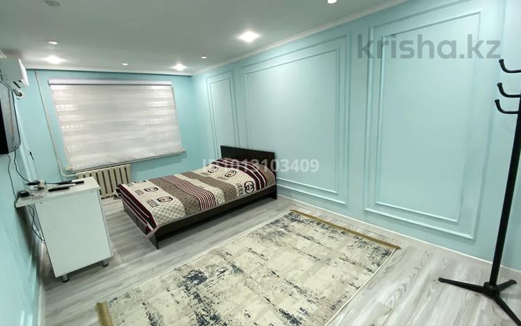 1-бөлмелі пәтер · 46 м² · 1/5 қабат, Привокзальный 31, бағасы: 2 000 ₸ в Атырау, мкр Привокзальный-5 — фото 2