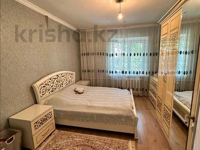 3-комнатная квартира, 70 м², 2/4 этаж, мкр №9, Жандосова 61г за 43.5 млн 〒 в Алматы, Ауэзовский р-н