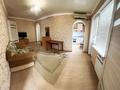 3-комнатная квартира · 50 м² · 2/5 этаж, мкр Центральный 118-В — Махамбета Утемисова за 160 000 ₸ в Атырау — фото 2