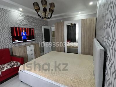 1-бөлмелі пәтер · 50 м² · 4/5 қабат, мкр. Алтын орда, Пр Алии Молдагуловой 57 д — Гипер Дина, капитал Плаза, Отбасы Банк, бағасы: 15 000 ₸ в Актобе