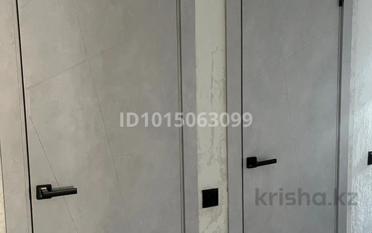 3-комнатная квартира · 50 м² · 2/5 этаж, мкр Юго-Восток, Язева 11 — 16 школы за 21 млн ₸ в Караганде, Казыбек би р-н — фото 2