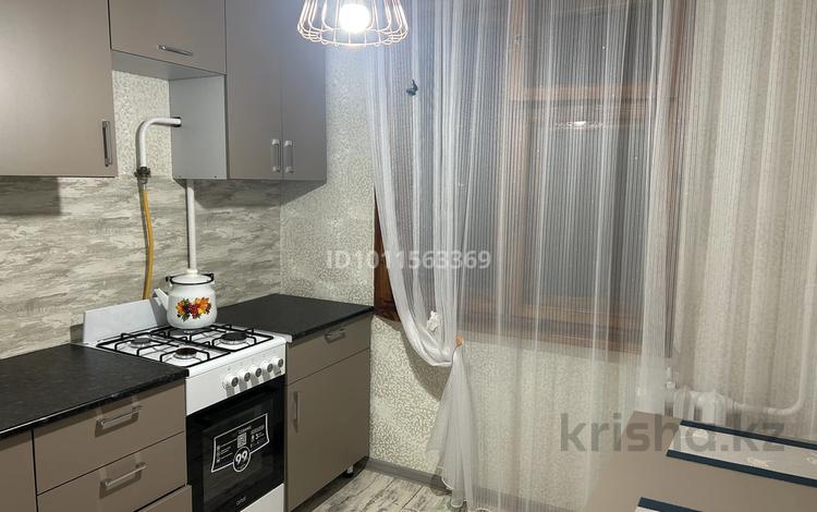 3-бөлмелі пәтер · 65 м² · 4/5 қабат, Ружейникова 10, бағасы: 150 000 ₸ в Уральске, мкр Школьник — фото 2