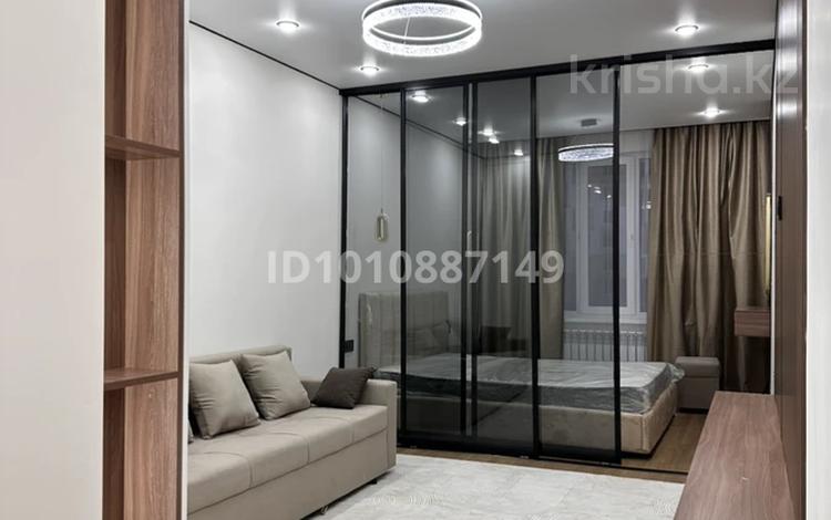 1-бөлмелі пәтер · 39 м² · 2/9 қабат, Райымбек 590/18, бағасы: 27.2 млн ₸ в Алматы, Наурызбайский р-н — фото 2