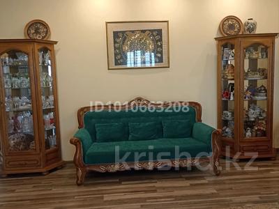 3-бөлмелі пәтер · 140 м² · 14/18 қабат, Курмангазы 145, бағасы: 135 млн ₸ в Алматы, Алмалинский р-н