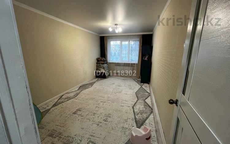 2-комнатная квартира · 48 м² · 1/5 этаж, мкр 6 57/а за 15.5 млн 〒 в Актобе — фото 2