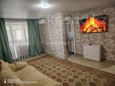 3-бөлмелі пәтер · 58 м² · 1/4 қабат, Назарбаева 234 — ЖД вокзал, Сокол М. Маметова, бағасы: 20 000 ₸ в Уральске