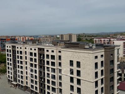 Продажа квартир в Восточно-Казахстанской обл.: 3-комнатная квартира · 102.6 м² · 2/8 этаж, Кокжал Барака 19/1 за 65 млн 〒 3-комнатная квартира · 102.6 м² · 2/8 этаж, Кокжал Барака 19/1 за 65 млн 〒 в Усть-Каменогорске