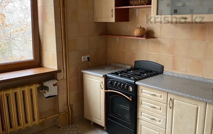 2-бөлмелі пәтер, 55 м², 3/5 қабат ай сайын, Курмангазы 31 — Толебаева Курмангазы, бағасы: 290 000 〒 в Алматы, Медеуский р-н — фото 4