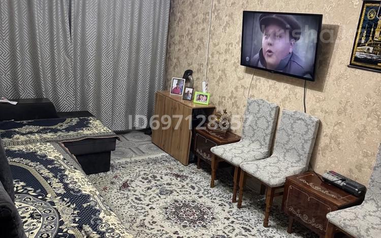 1-комнатная квартира · 30 м² · 5/5 этаж, мкр 5, Есет-батыр 138 — Дом ветеранов за 9 млн 〒 в Актобе — фото 2