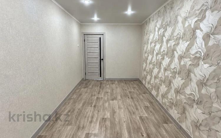 2-бөлмелі пәтер · 44.9 м² · 2/5 қабат, Сергея Тюленина, бағасы: 13 млн ₸ в Уральске — фото 3