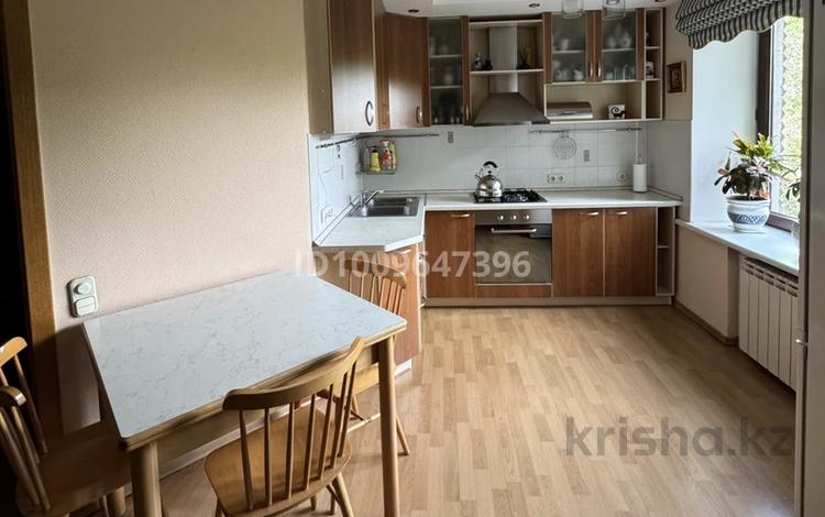 4-бөлмелі пәтер · 87.5 м² · 4/5 қабат, Толе би — Сити-центр, бағасы: 75 млн ₸ в Алматы — фото 23